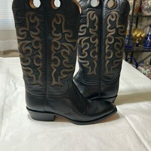 COYBOY COWGIRL BILOW THE KNEE BOOTBlack Leather Cowboy Boots with Tan Stitching